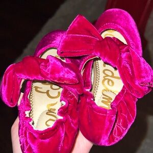 Toddler girls shoes pink
Size 11